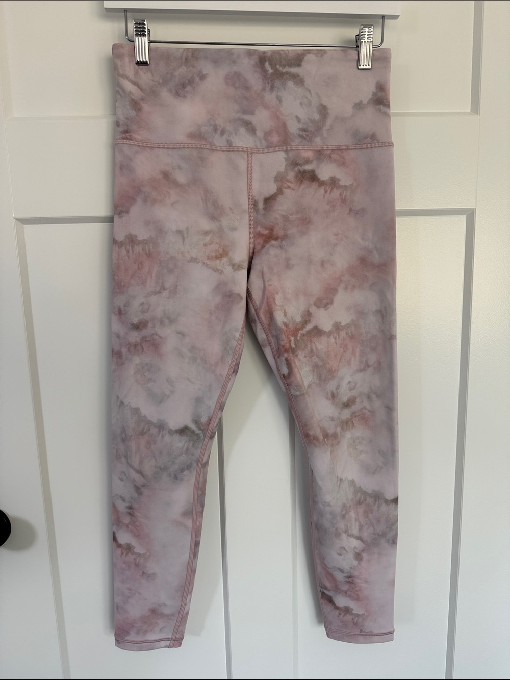Athleta Elation 7/8 Tight Pink Marble Print Leggings